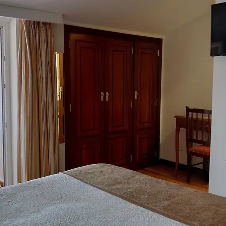 Avenida Baiona Hotel