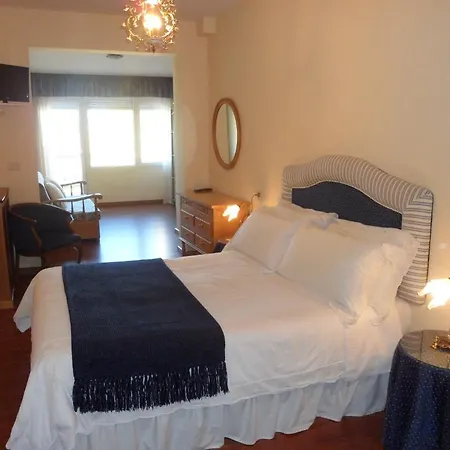 Hotel Avenida Baiona *