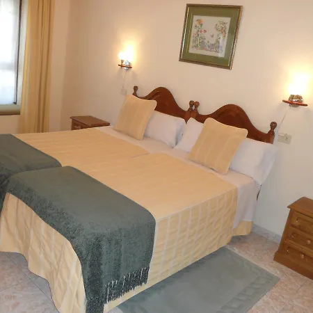 Hotel Avenida Baiona Sabaris